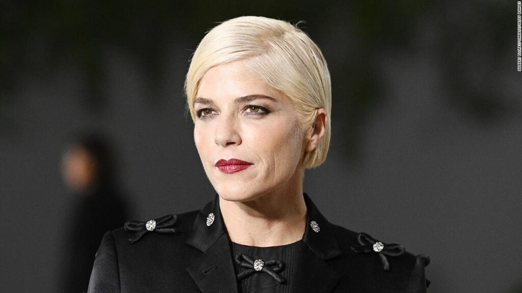 selma-blair-departs-‘dancing-with-the-stars’-over-health-concerns-related-to-ms