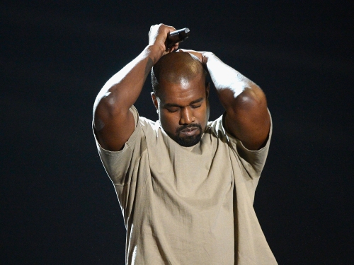 kanye-west-is-giving-‘white-lives-matter’-shirts-to-homeless-people,-with-the-help-of-an-accused-serial-rapist