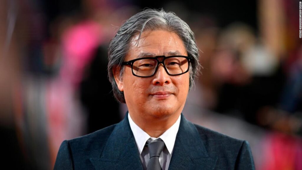 ‘this-story-departs-from-all-conventions’:-park-chan-wook-on-updating-film-noir-and-subverting-the-male-gaze-in-‘decision-to-leave’