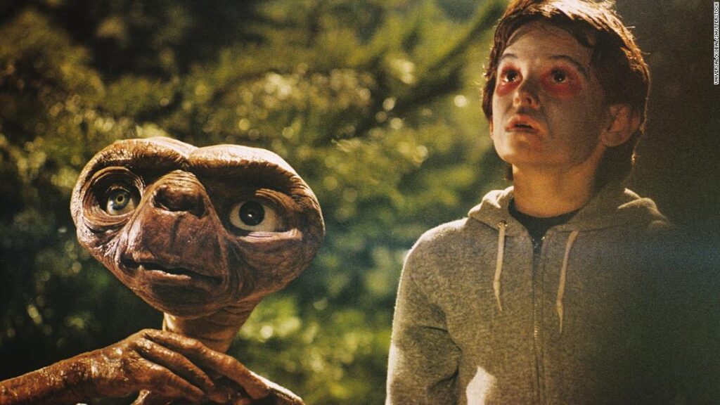 henry-thomas-reminisces-about-‘et.’-as-the-movie-turns-40