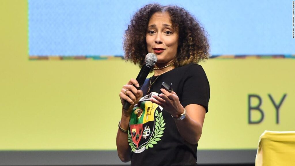 amanda-seales-wasn’t-feeling-standup-comedy-anymore.-then-she-found-her-spark