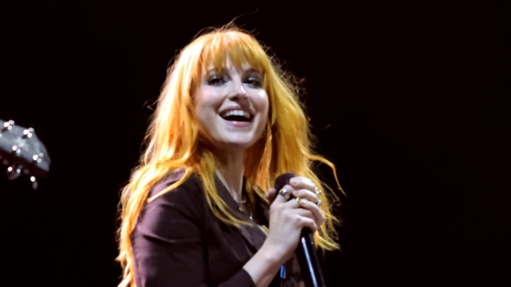 hayley-williams-reflects-on-paramore’s-rise:-scene-has-‘come-a-long-way’