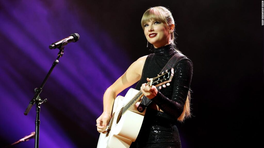 taylor-swift’s-‘midnights’-is-already-breaking-records,-of-course