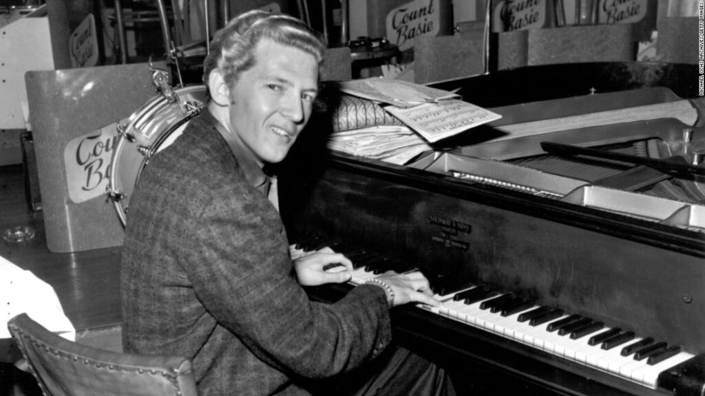 jerry-lee-lewis,-rock-‘n’-roll-pioneer-who-sang-‘great-balls-of-fire,’-dies-at-87 