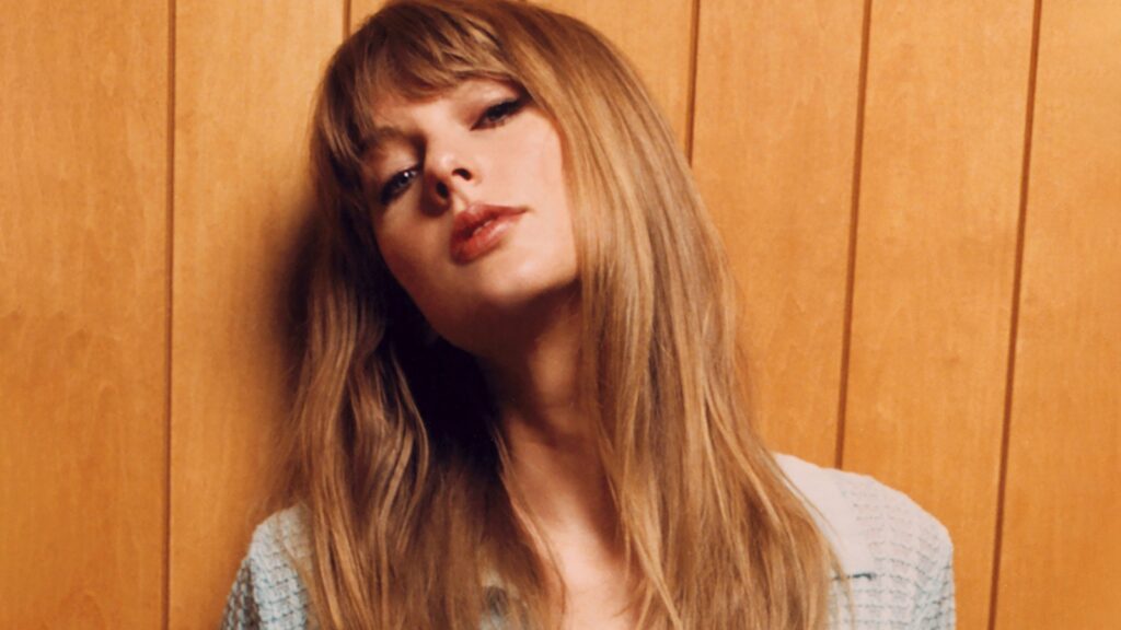 taylor-swift-becomes-first-artist-in-history-to-take-all-top-10-spots-on-the-hot-100-with-‘midnights’