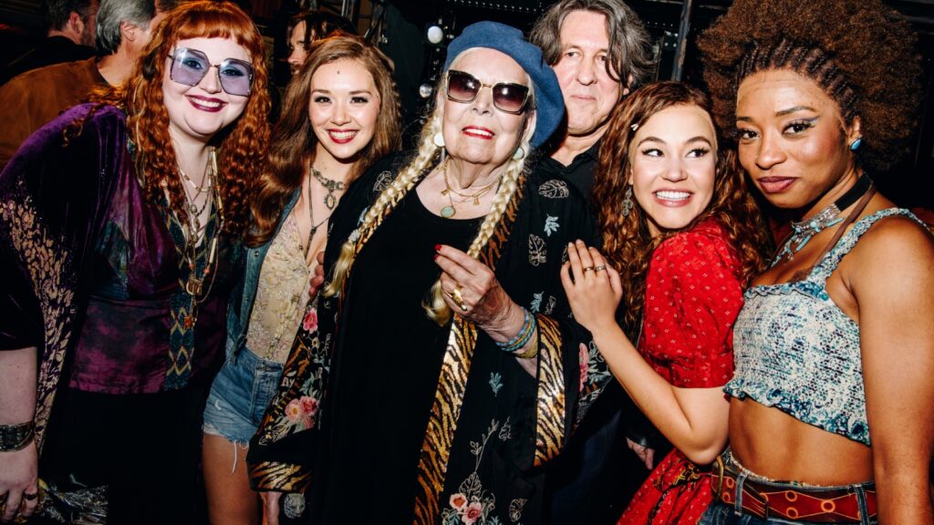 joni-mitchell-celebrates-with-‘almost-famous’-cast-on-broadway-opening-night