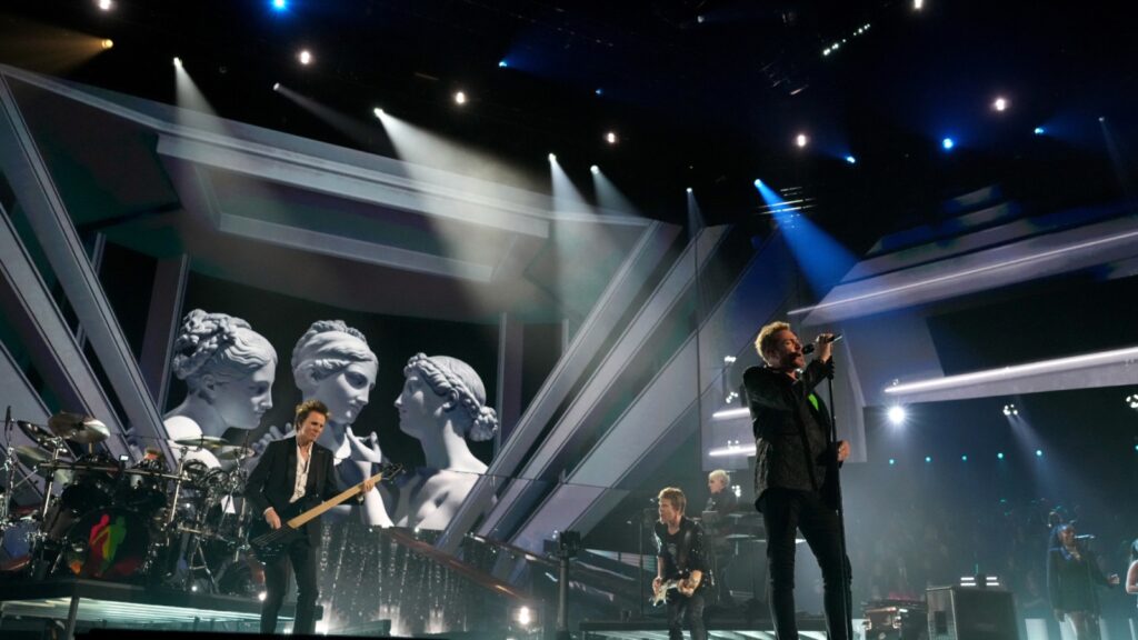duran-duran-open-rock-hall-of-fame-ceremony-with-glorious-medley,-minor-sound-issues