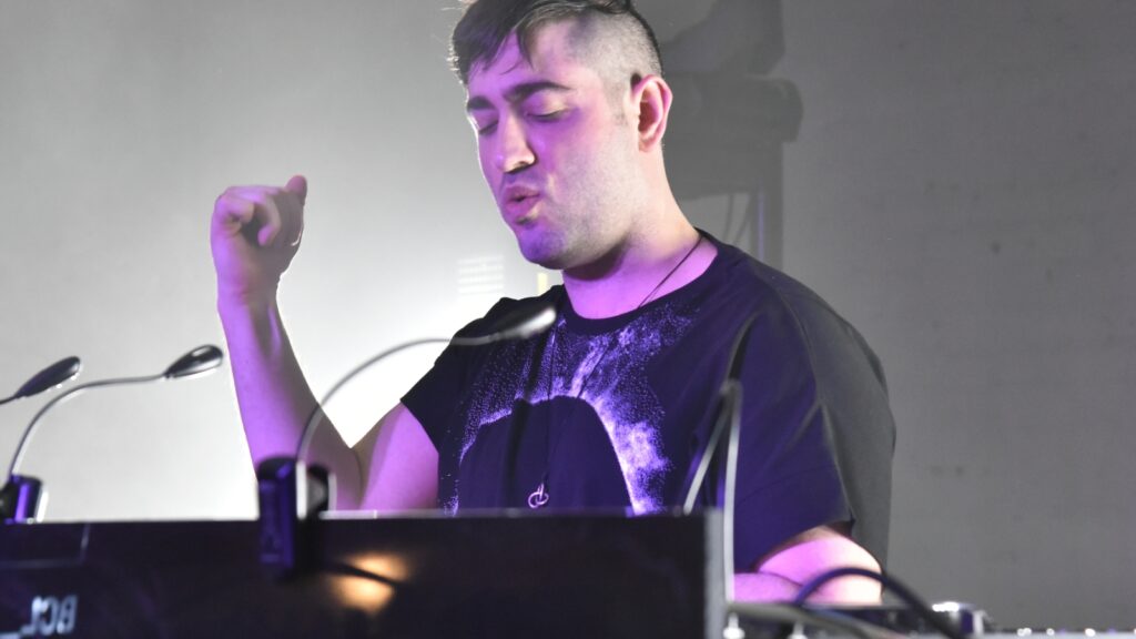 3lau-made-millions-off-his-music-nfts.-now-a-collaborator-claims-she’s-owed-a-cut