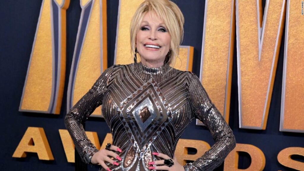 dolly-parton-receives-$100-million-courage-and-civility-award-from-jeff-bezos