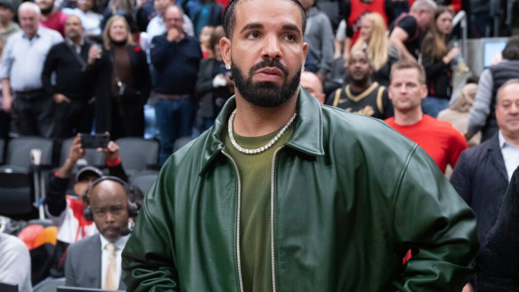 drake’s-apollo-theatre-concerts-postponed-(again)-due-to-‘production-delays’