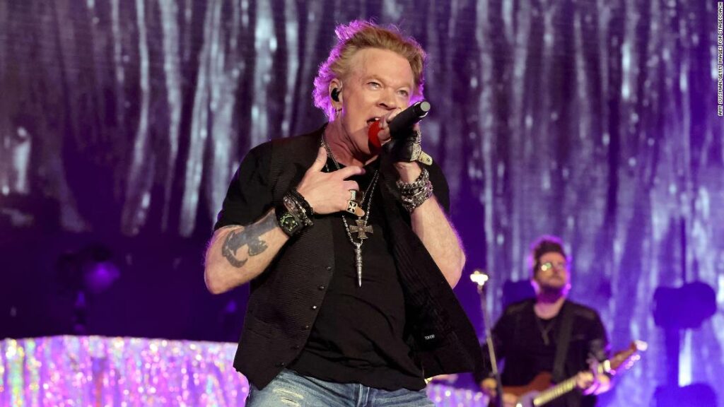 axl-rose-will-stop-tossing-mic-after-a-fan-was-reportedly-injured