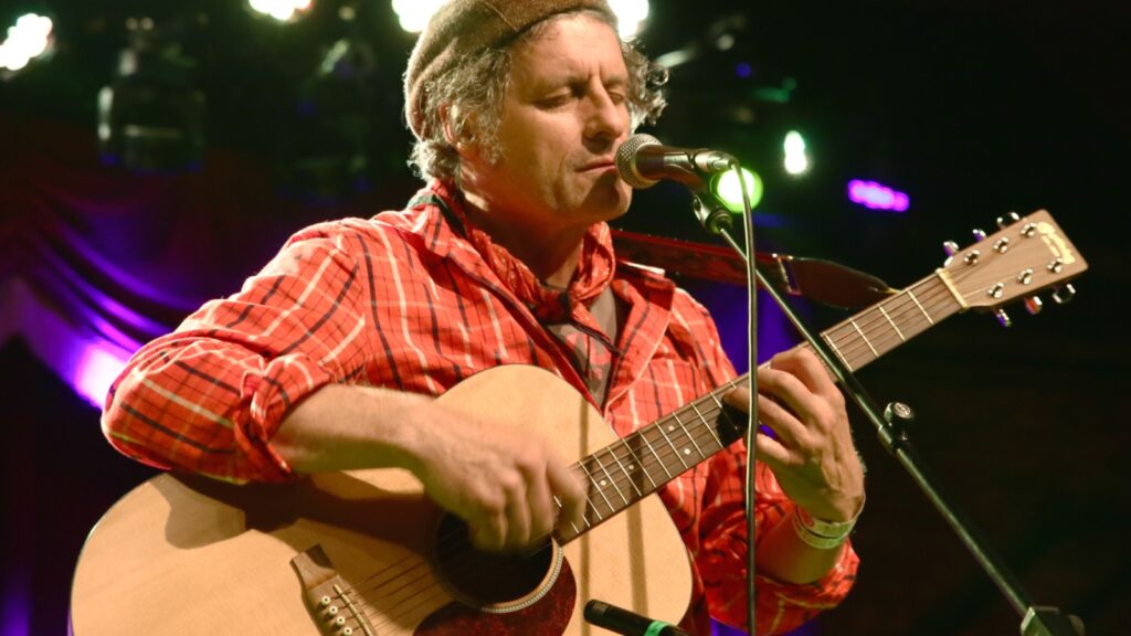 hamish-kilgour,-co-founder-of-new-zealand-indie-pioneers-the-clean,-found-dead