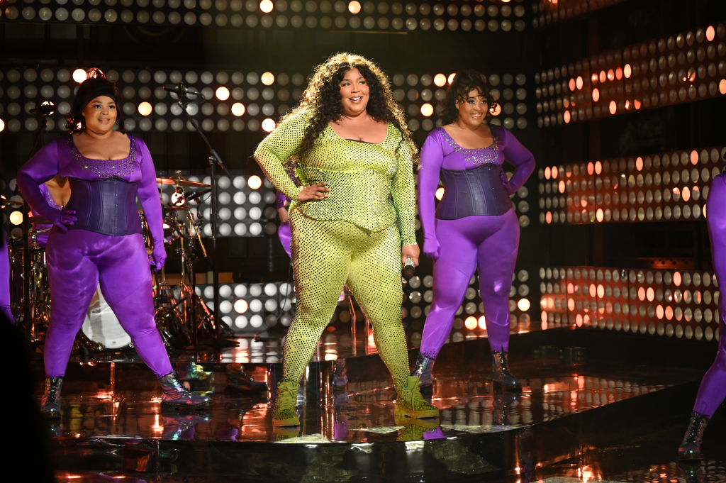 lizzo-to-fill-in-for-yeah-yeah-yeahs-on-next-week’s-‘snl’
