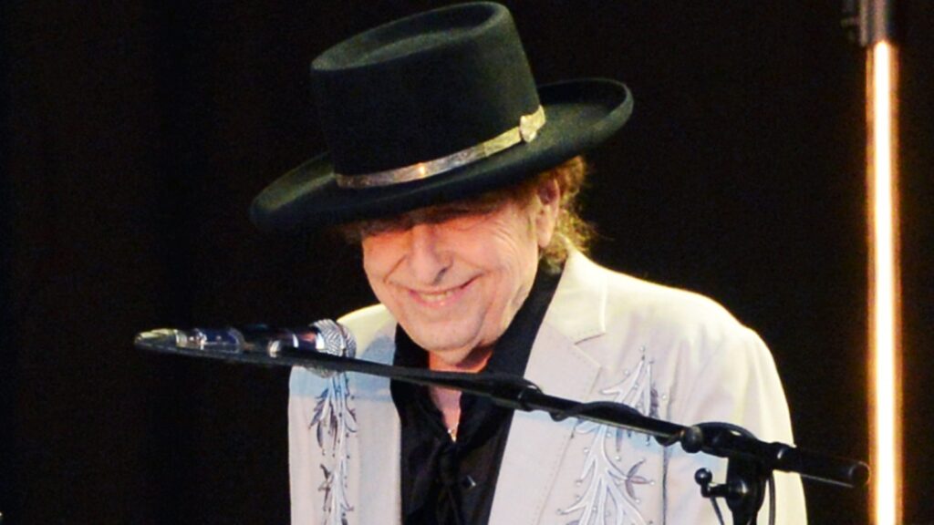 best-believe-bob-dylan-has-thoughts-on-contemporary-music-and-the-streaming-era