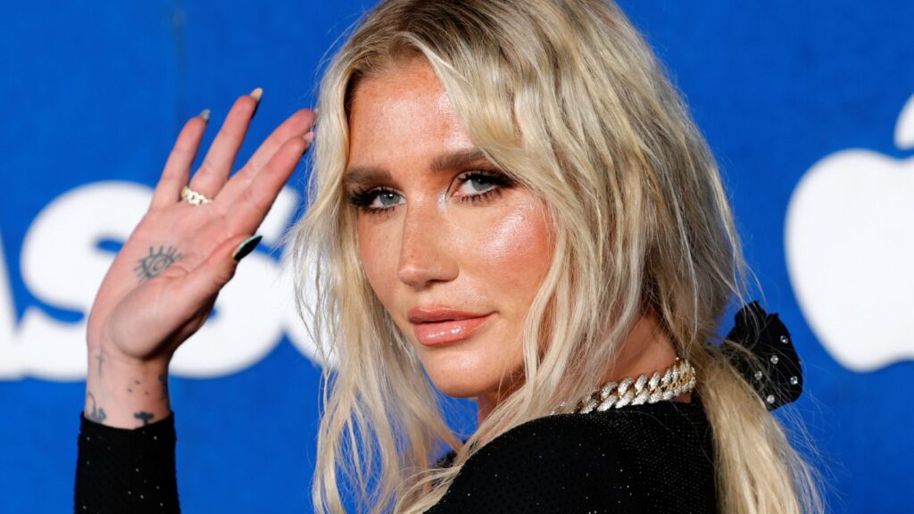 kesha-teases-new-2023-music-while-eating-lunch