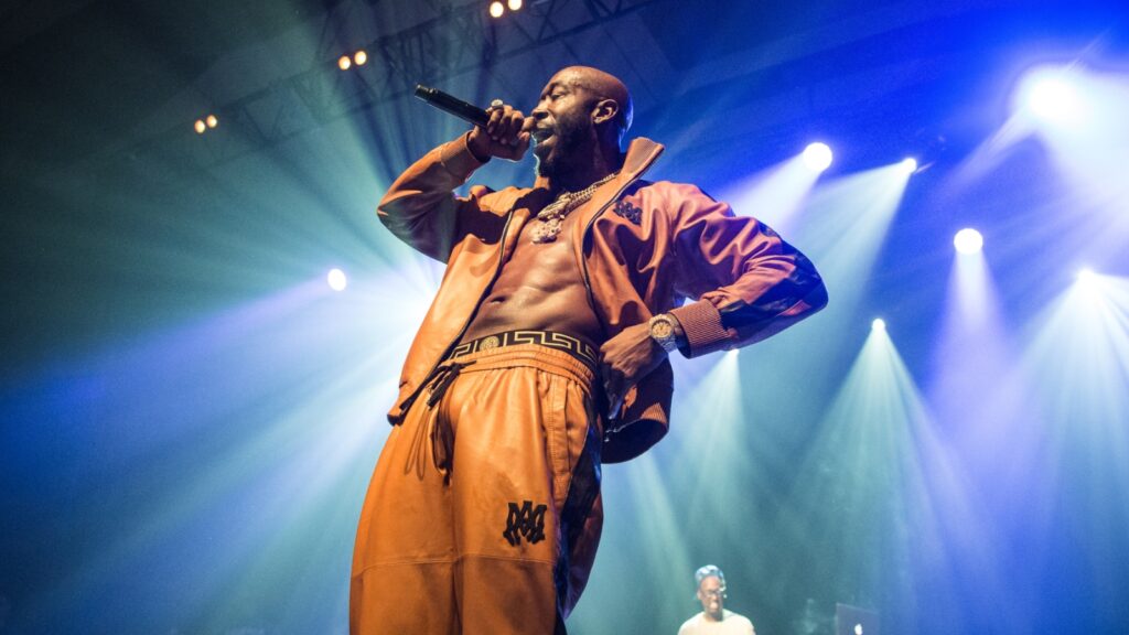 freddie-gibbs,-anderson.paak-help-us ‘feel-no-pain’-on-fallon