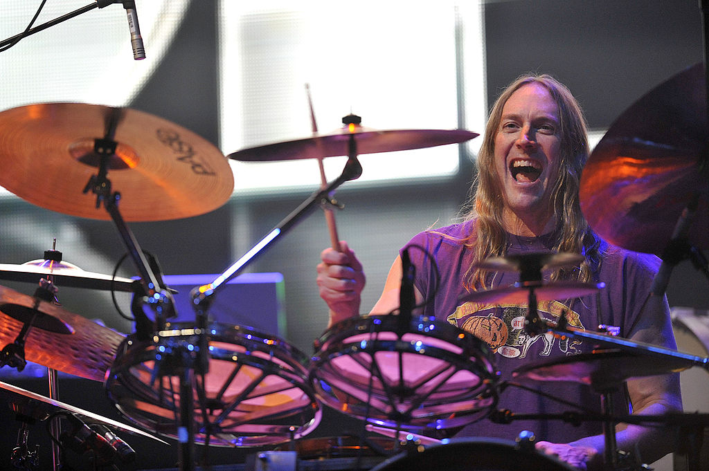 tool-drummer-danny-carey-won’t-face-assault-charges-from-airport-arrest