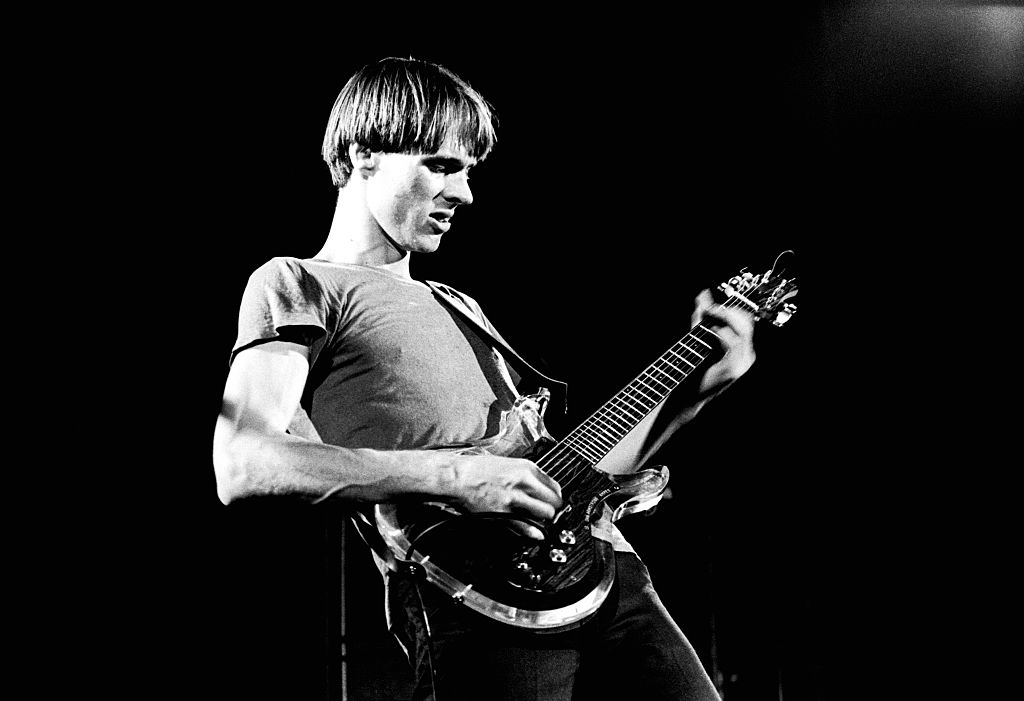 tom-verlaine,-singer-and-guitarist-of-punk-legends-television,-dead-at-73