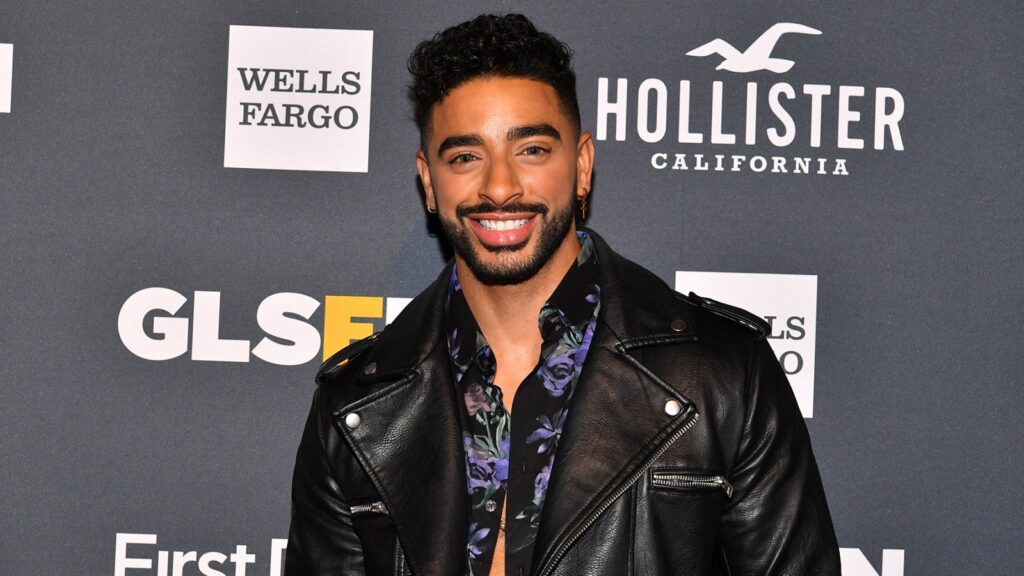 laith-ashley-still-cannot-believe-he’s-in-taylor-swift’s-‘lavender-haze’-video