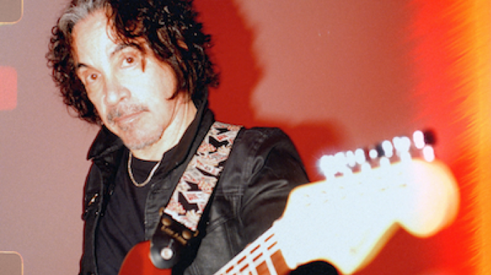 john-oates-fights-that-‘disconnected’-feeling-on-new-song