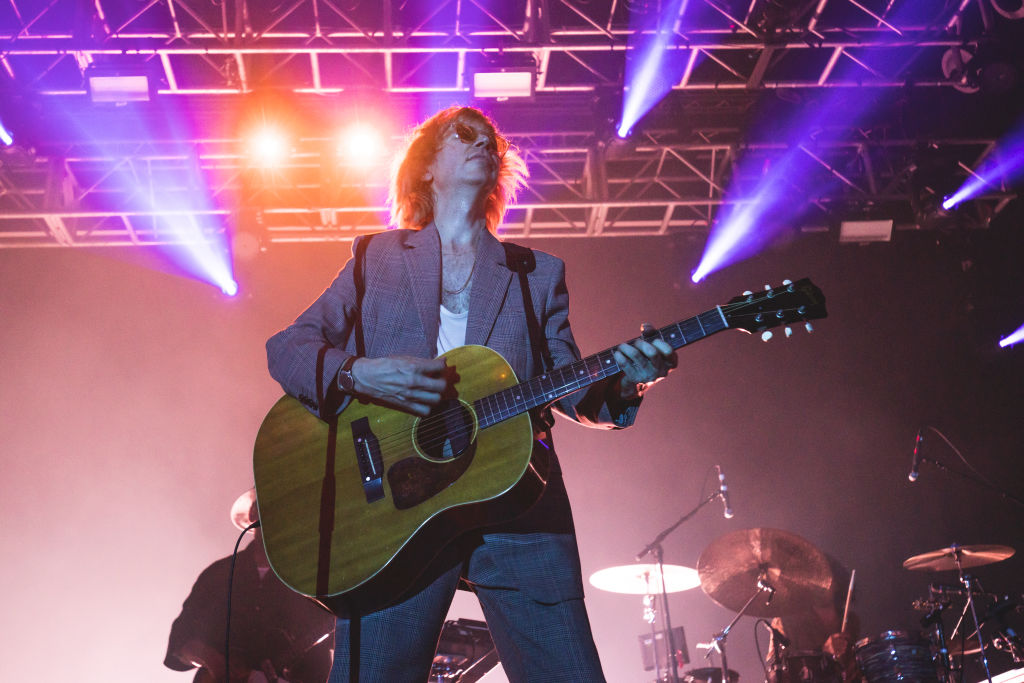 beck-gets-back-into-his-morning-phase-on-new-song-‘thinking-about-you’