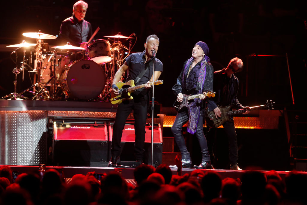 covid-hits-e-street-as-band-members-miss-bruce-springsteen’s-dallas-show
