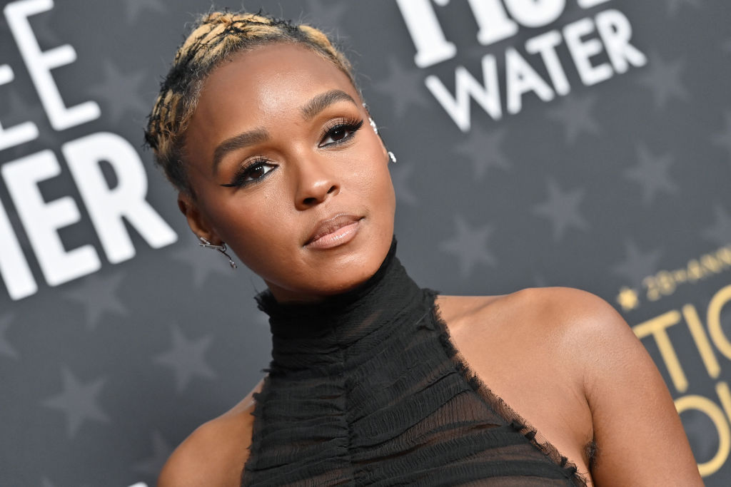 janelle-monae-finally-releases-new-single-‘float’-in-its-entirety