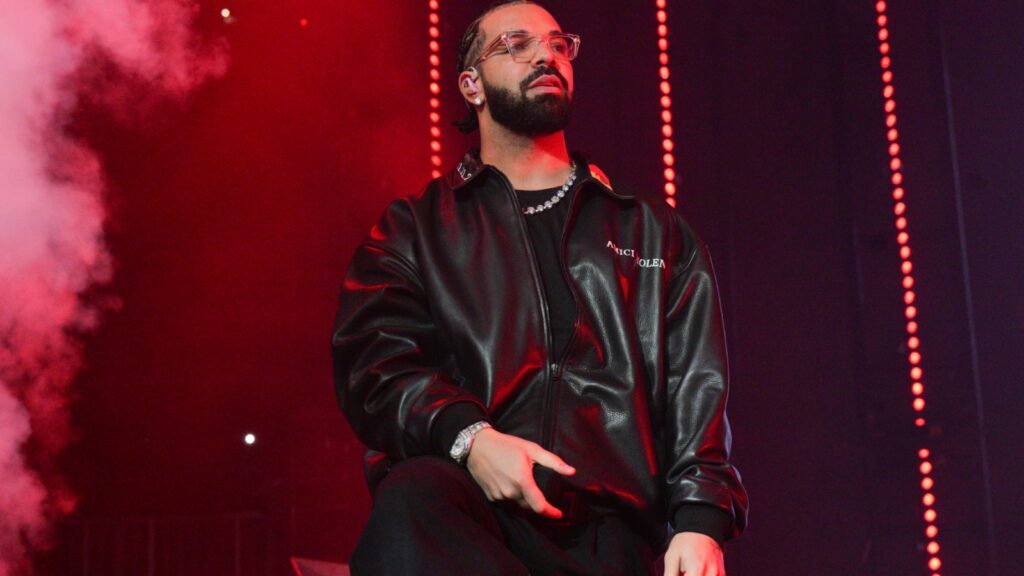 an-attempt-to-subpoena-drake-at-his-mansion-for-the-xxxtentacion-trial-did-not-go-well