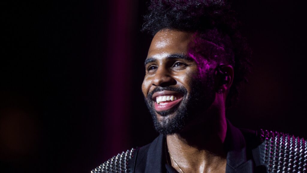 jason-derulo-pens-first-book-‘sing-your-name-out-loud’