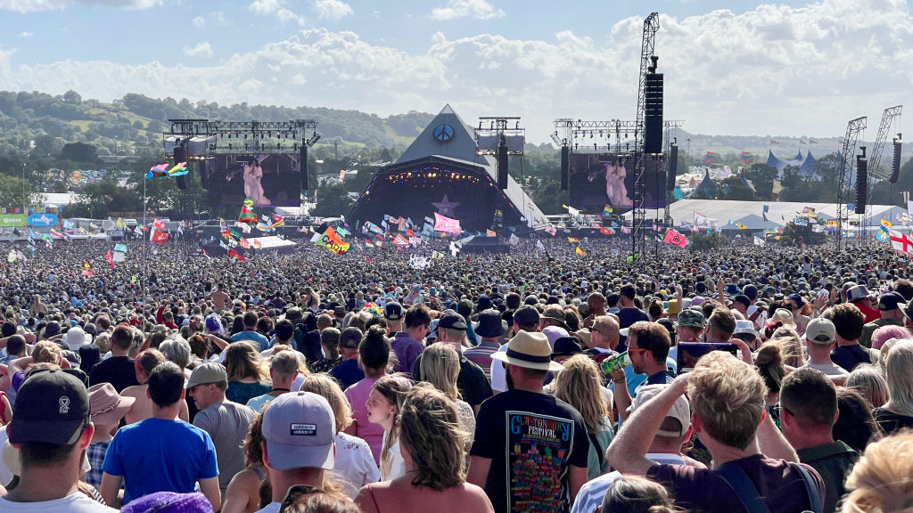 glastonbury-co-organizer-promises-female-headliners-in-2024-after-all-male-top-billing-this-year