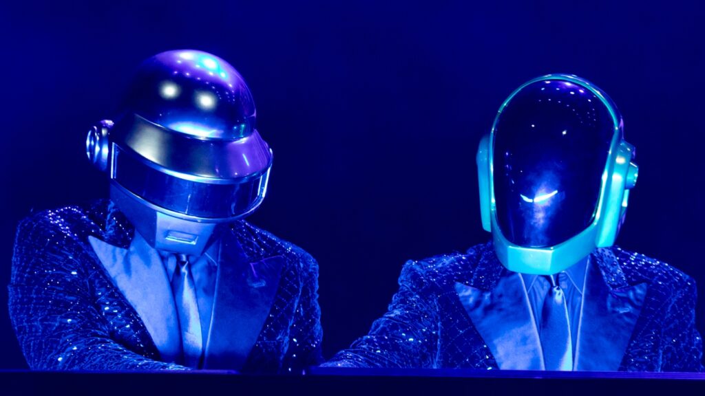 daft-punk-go-behind-the-scenes-of-‘fragments-in-time’-from-‘random-access-memories’-reissue