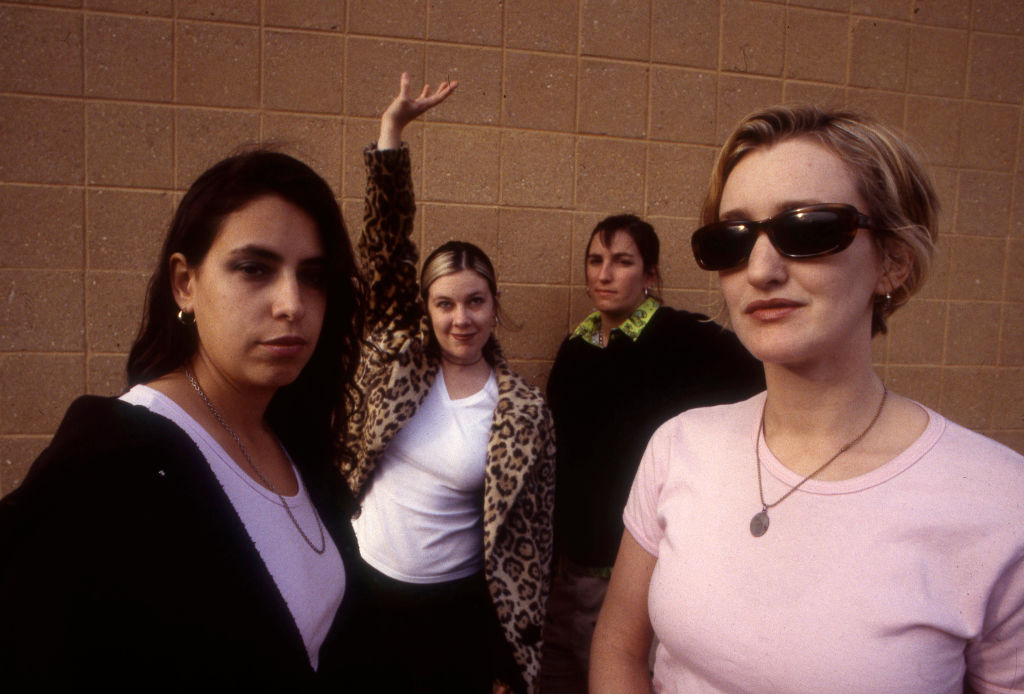 vivian-trimble,-former-luscious-jackson-keyboardist-and-backup-vocalist,-dies-at-59