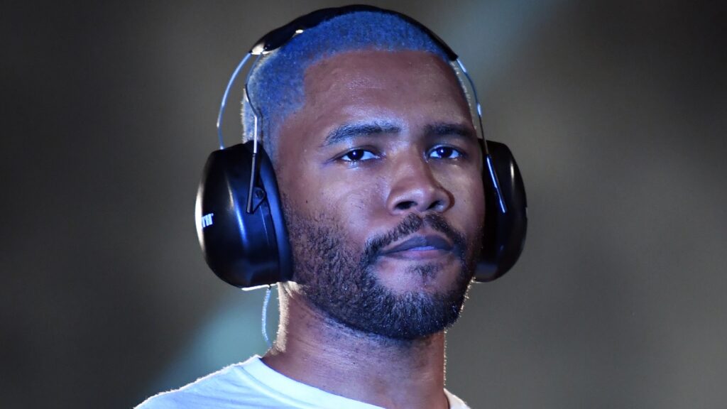 wanna-hear-how-frank-ocean’s-coachella-set-fell-apart?-a-[checks-notes]-hockey-podcast-has-the-details