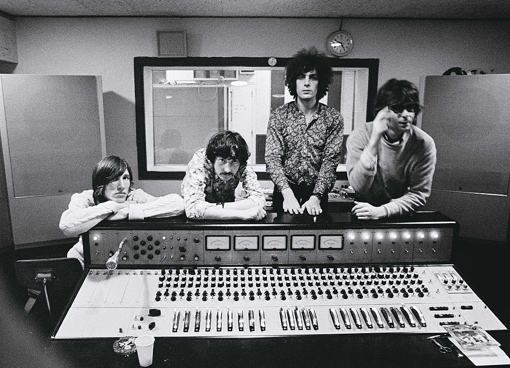 syd-barrett-documentary-‘have-you-got-it-yet?’-shares-first-trailer
