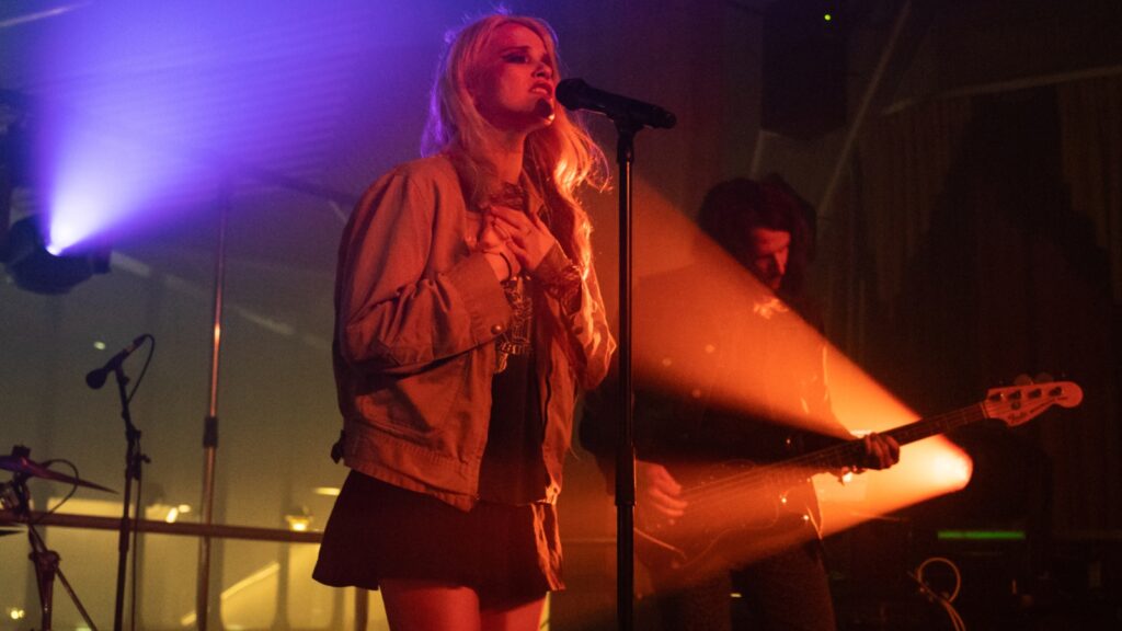 summer-time,-her-time:-sky-ferreira-announces-new-tour-dates