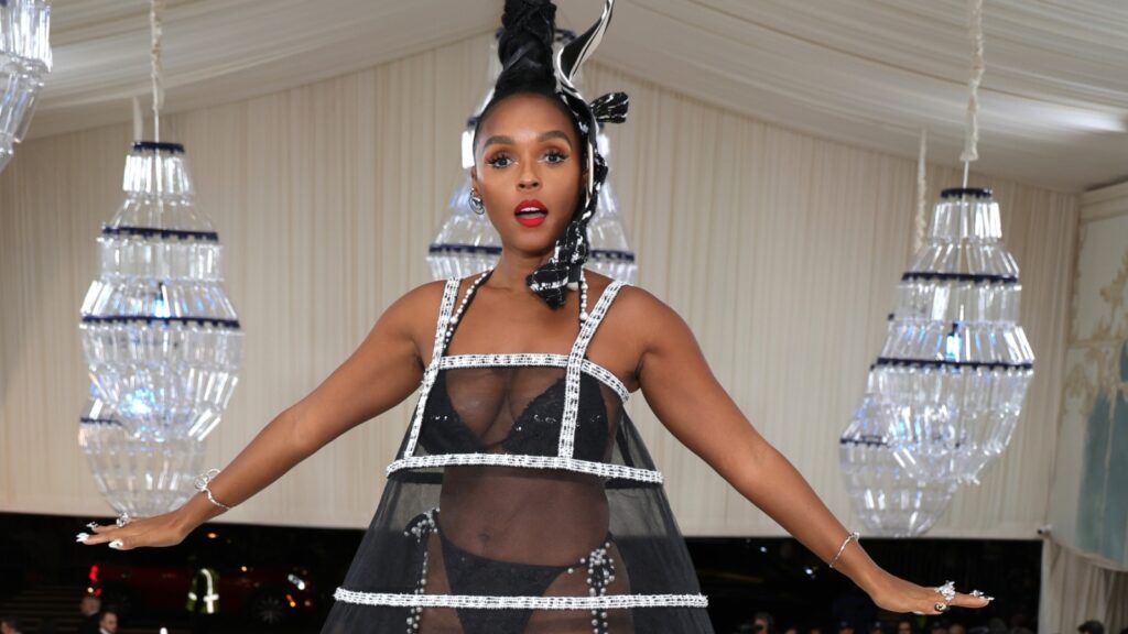 janelle-monae-promises-poolside-pleasure-in-‘lipstick-lover’-teaser