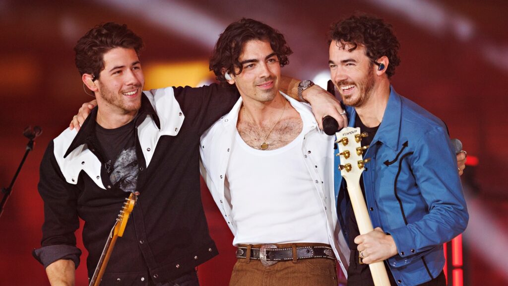 the-jonas-brothers-are-back:-here’s-where-to-find-concert-tickets-online