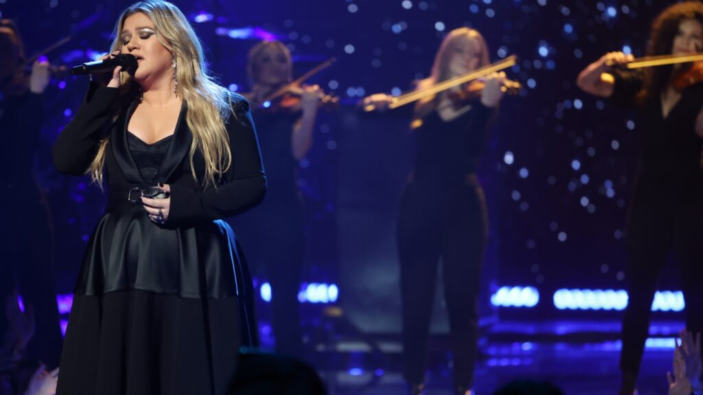 kelly-clarkson,-foo-fighters,-lil-wayne-to-bring-the-hits-at-2023-iheartradio-music-festival