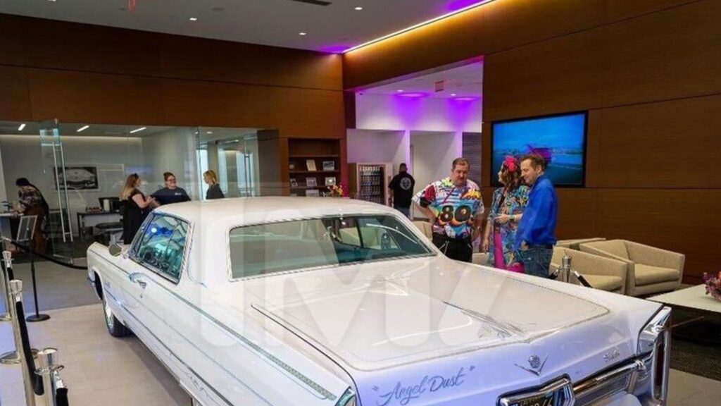snoop-dogg’s-snoop-deville-resurfaces-at-popular-texas-cadillac-dealership