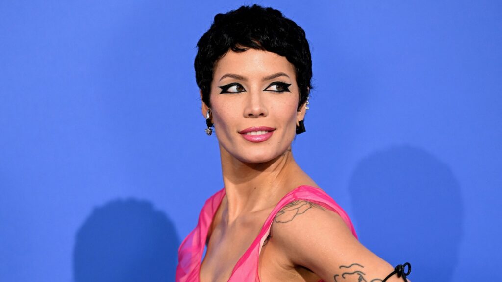 halsey-joins-columbia-records-following-split-from-capitol-records