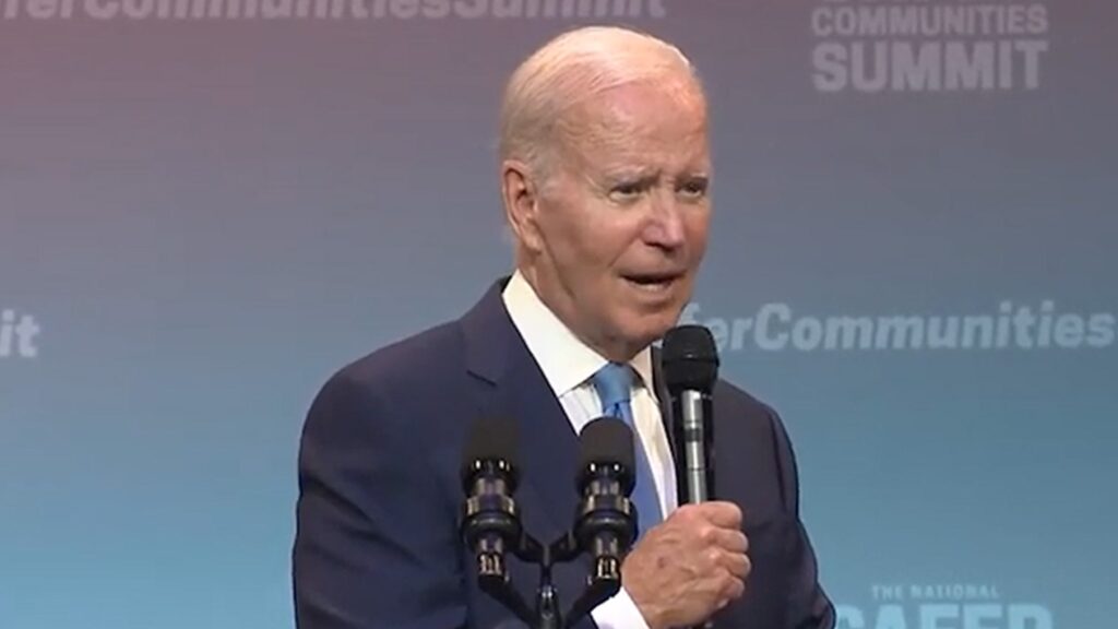 president-biden-ends-connecticut-speech-with-‘god-save-the-queen’
