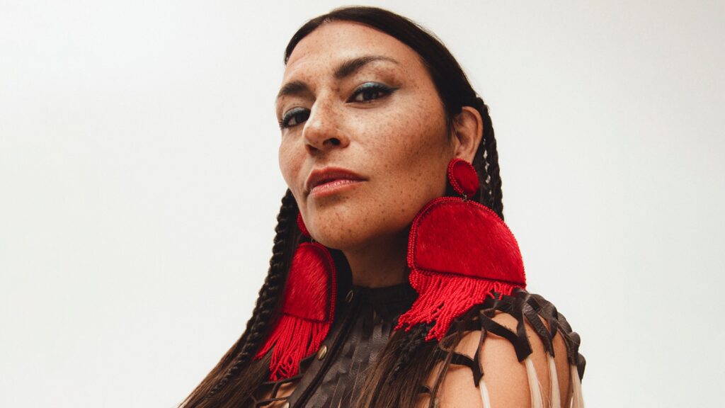 hear-metallica’s-‘the-unforgiven’-transformed-by-inuk-musician-elisapie