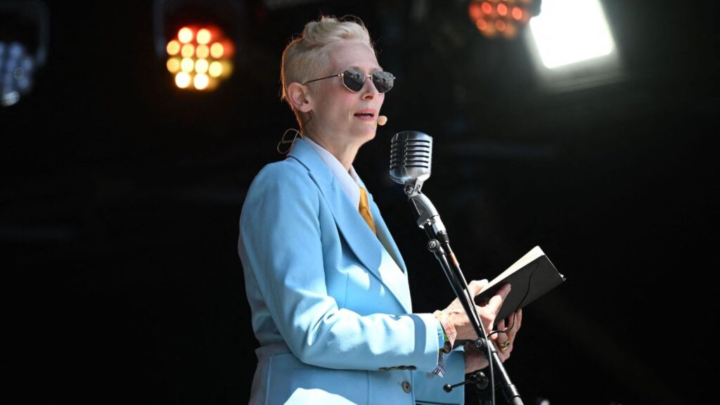 oscar-winners-keep-popping-up-at-glastonbury-as-tilda-swinton-performs-with-max-richter