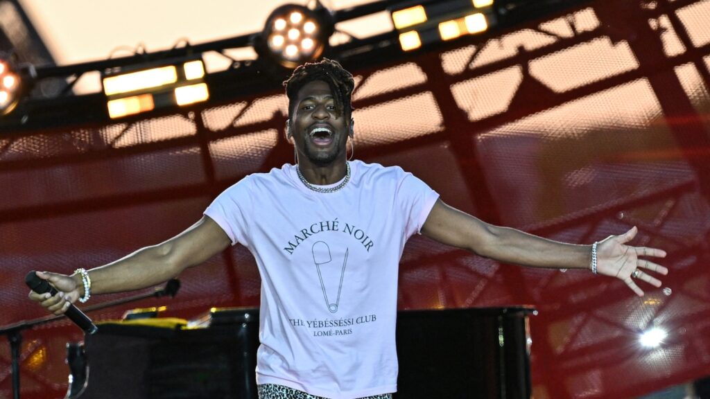 jon-batiste-announces-new-album-‘world-music-radio’-featuring-lana-del-rey,-lil-wayne,-newjeans-and-more