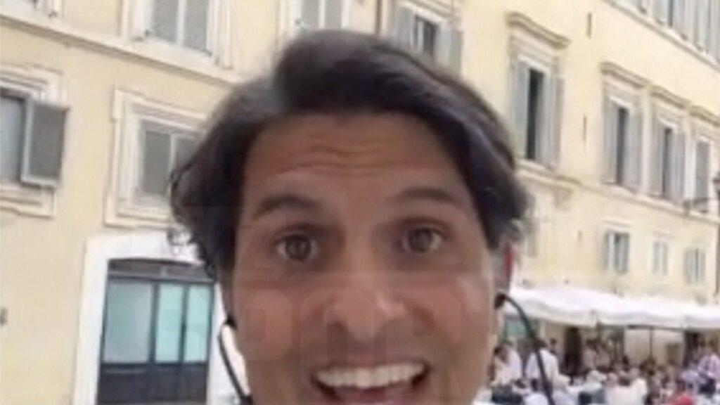 darius-arya-says-italians-will-riot-if-colosseum-hosts-elon-musk,-mark-zuckerberg-fight