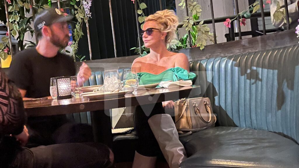 britney-spears-‘in-shock,’-angry-after-slap-as-she-had-dinner-at-catch-in-vegas