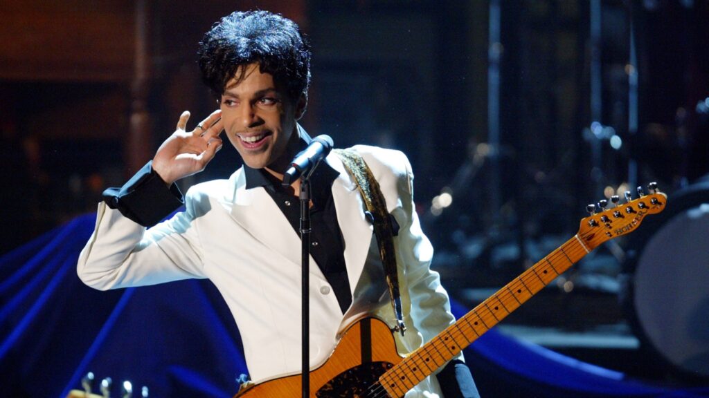 two-previously-unreleased-prince-gems-have-left-the-vault