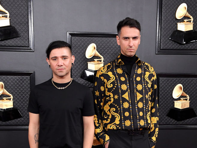 skrillex-taps-boys-noize-for-thumping-summer-banger-‘fine-day-anthem’