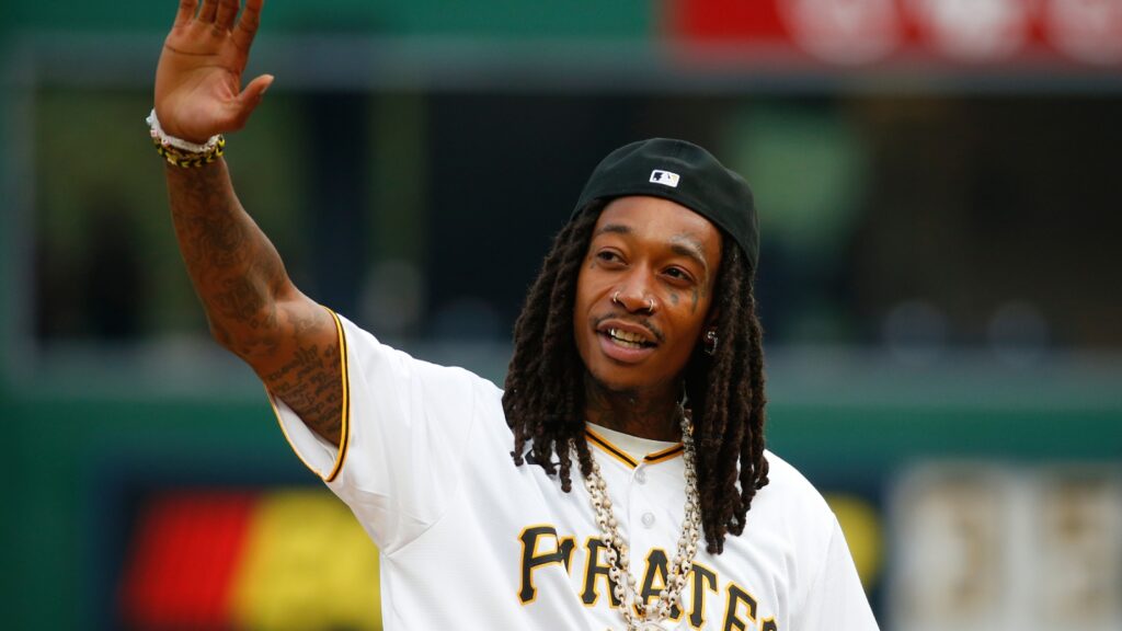 wiz-khalifa-throws-first-pitch-at-pirates-game-while-‘shroomed-out’