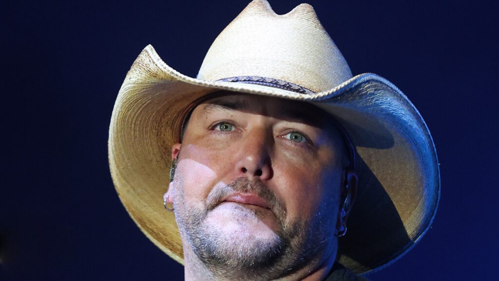 jason-aldean’s-‘try-that-in-a-small-town’-topping-charts-despite-backlash